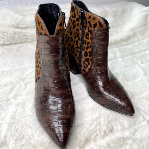 NEW Jeffrey Campbell Bentlee Leopard Calf Hair Patent Leather Pointy Toe Boots - Picture 4 of 7